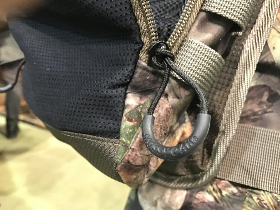 Mossy Oak's New Dieback Thigh Rig for Hunters – SHOT Show 2017