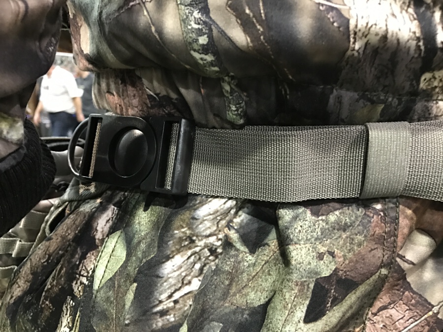 Mossy Oak's New Dieback Thigh Rig for Hunters – SHOT Show 2017